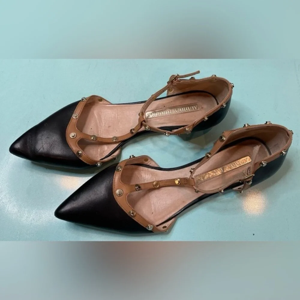 Audrey‎ Brooke ‘NIKKI’ Black/Tan Leather Gold Studded Flats size 8 M